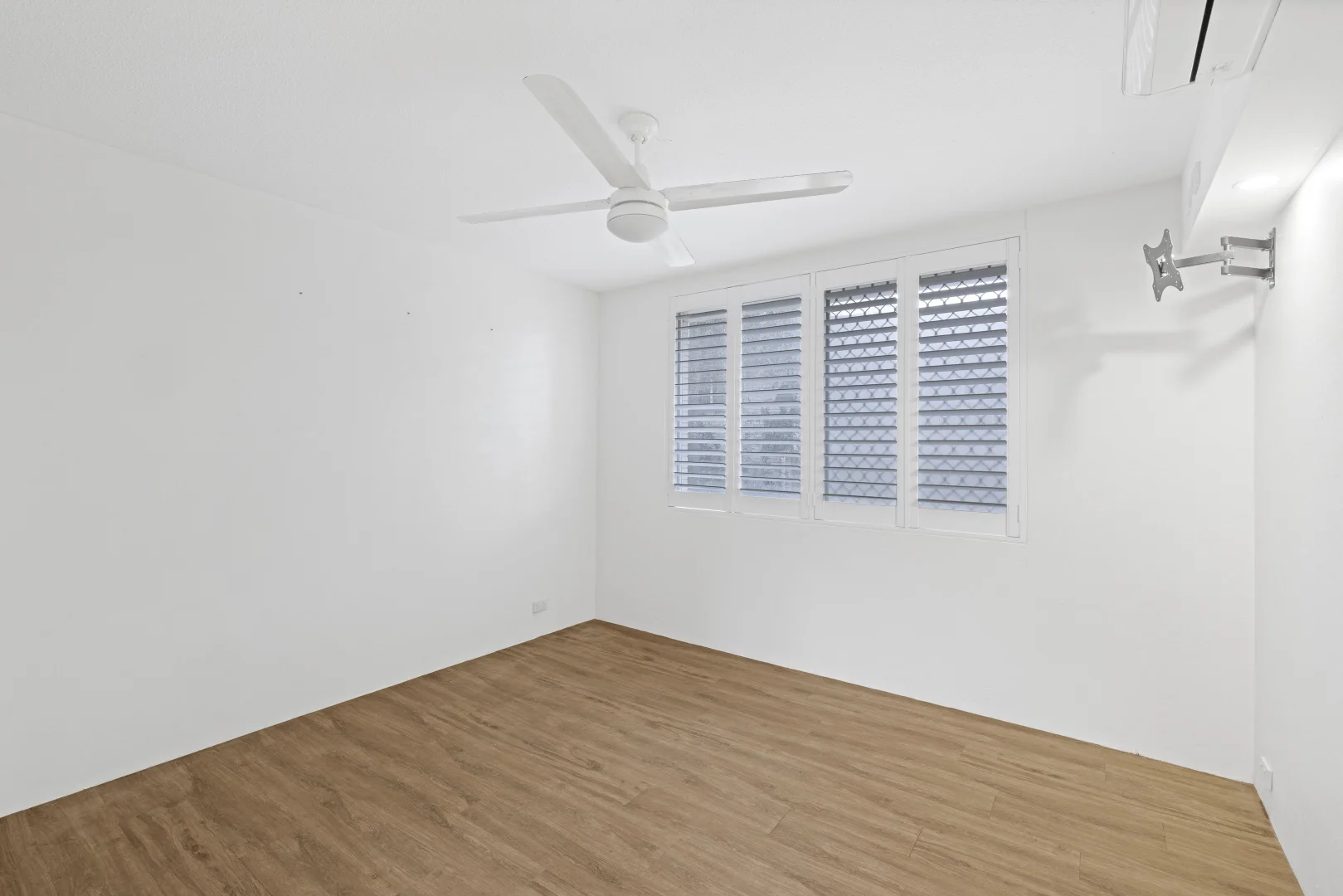 Additional image 6 of 5/280 Hedges Avenue, Mermaid Beach QLD 4218