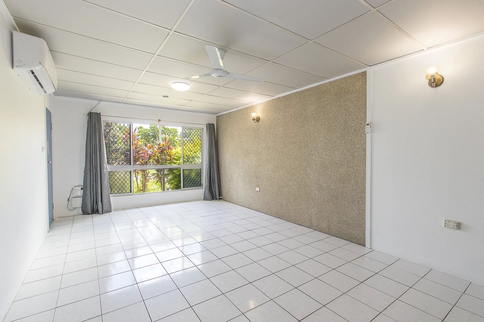 Additional image 3 of 2/9 Tingha Street, Cranbrook QLD 4814
