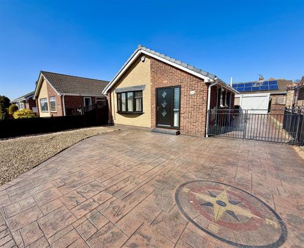 Sandgate Drive, Kippax, Leeds LS25