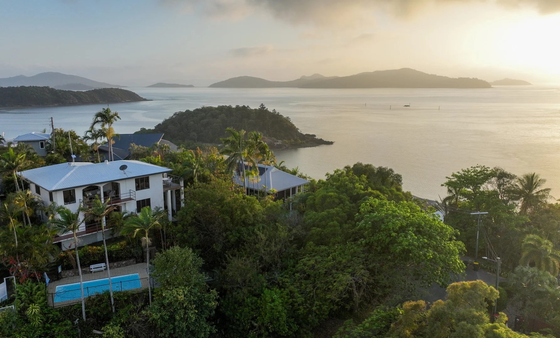 6 Shutehaven Close, Shute Harbour QLD 4802