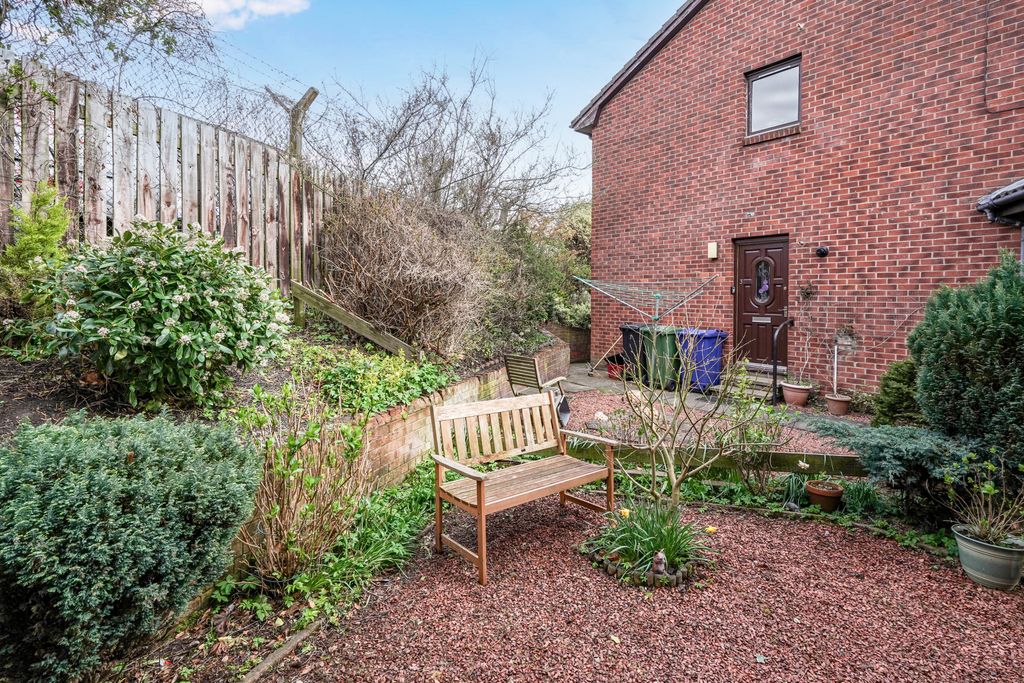 Additional image 13 of 2 bed flat for sale4 Westfield Court, Eskbank, Midlothian EH22