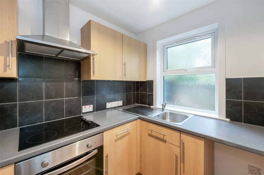 Additional image 3 of 2 bed flat for saleHill Street, Alloa, Clackmannanshire FK10