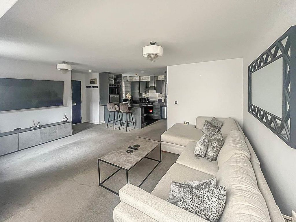 Additional image 4 of 2 bed flat for saleHart Street, Brentwood CM14