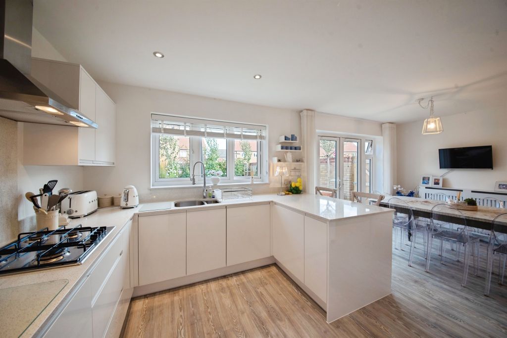 Additional image 3 of 4 bed detached house for saleConway Drive, Bourne PE10