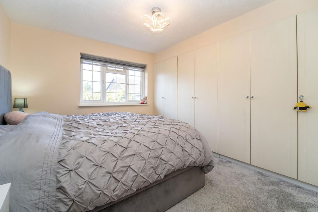 Additional image 10 of 6 bed detached house for saleTilehouse Close, Borehamwood WD6