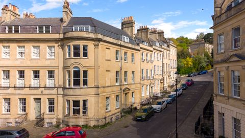 St. James's Square, Bath BA1