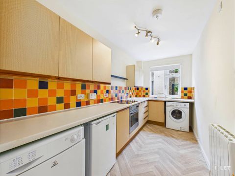 Lochrin Place, Tollcross, Edinburgh EH3