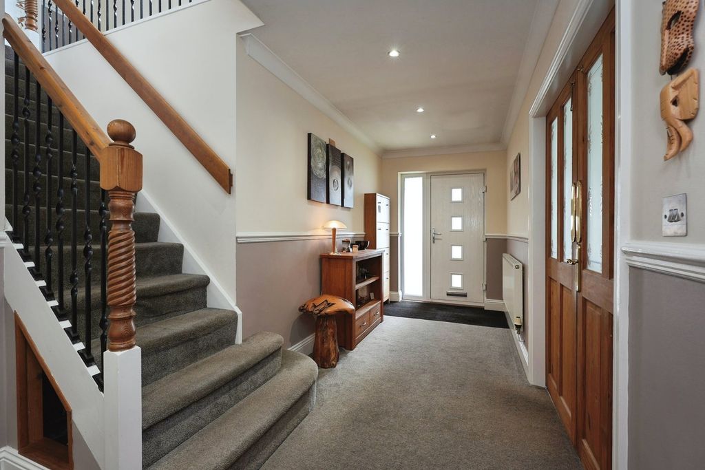 Additional image 9 of 4 bed detached house for saleField Lane, Brighouse HD6