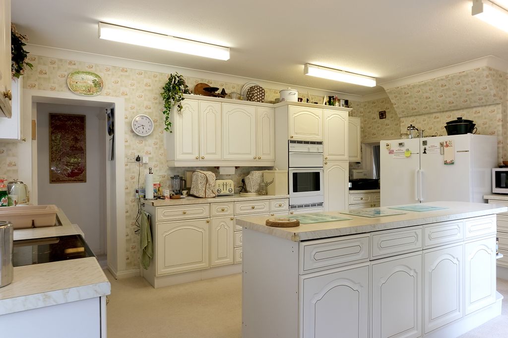 Additional image 11 of 7 bed detached house for saleThe Byeway, Aldwick Bay Estate, Aldwick, West Sussex PO21
