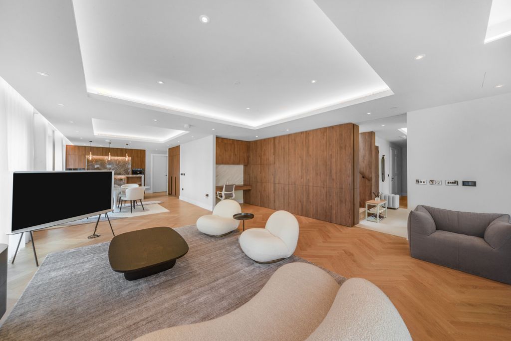 Additional image 9 of 3 bed flat for saleCascade Way, White City W12