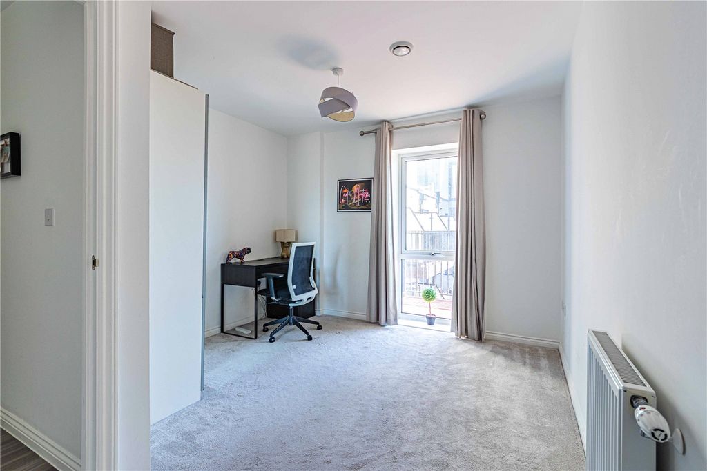 Additional image 12 of 2 bed flat for saleElstree Way, Borehamwood, Hertfordshire WD6