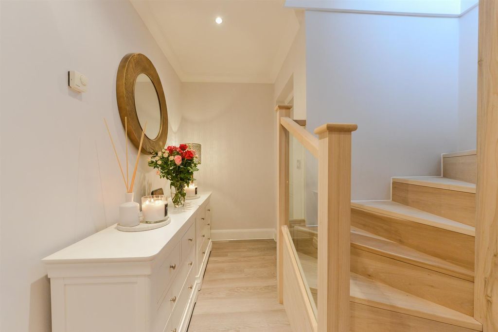 Additional image 11 of 2 bed flat for saleCastle View, Joss Gap Road, Broadstairs CT10