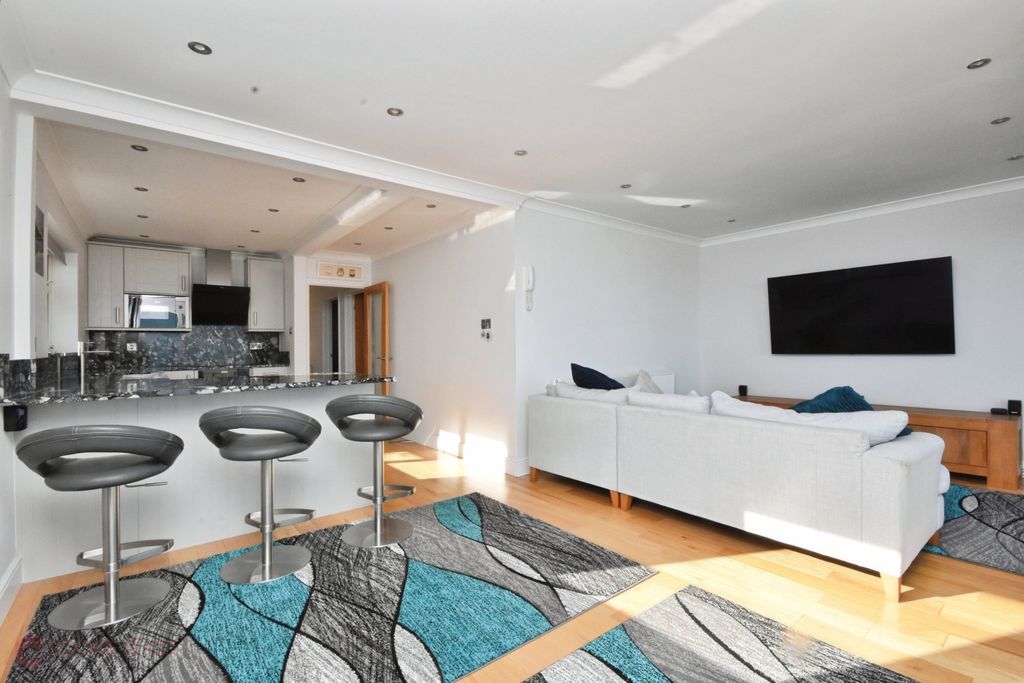 Additional image 8 of 2 bed flat for saleEastern Esplanade, Broadstairs, Kent CT10