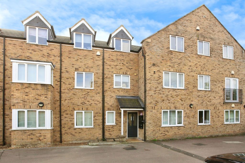 1 bed flat for saleThe Blades, Market Deeping, Peterborough PE6