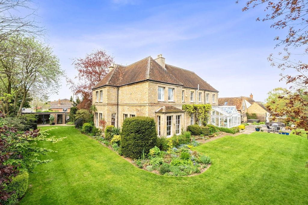 Additional image 3 of 5 bed detached house for saleBlunham Road, Moggerhanger MK44