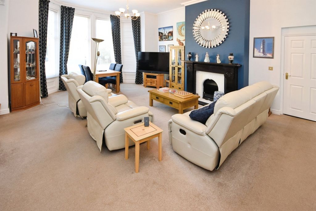 Additional image 6 of 2 bed flat for saleMonken Hadley, Braintree CM7