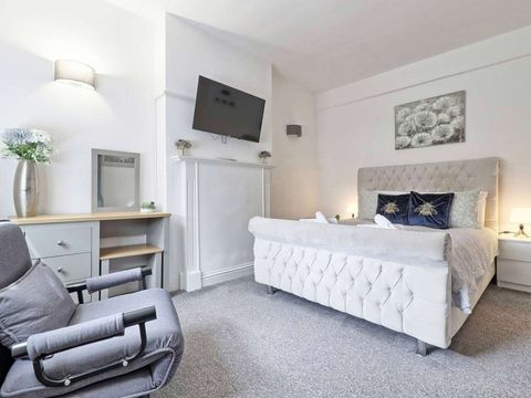 Havering, UK RM12