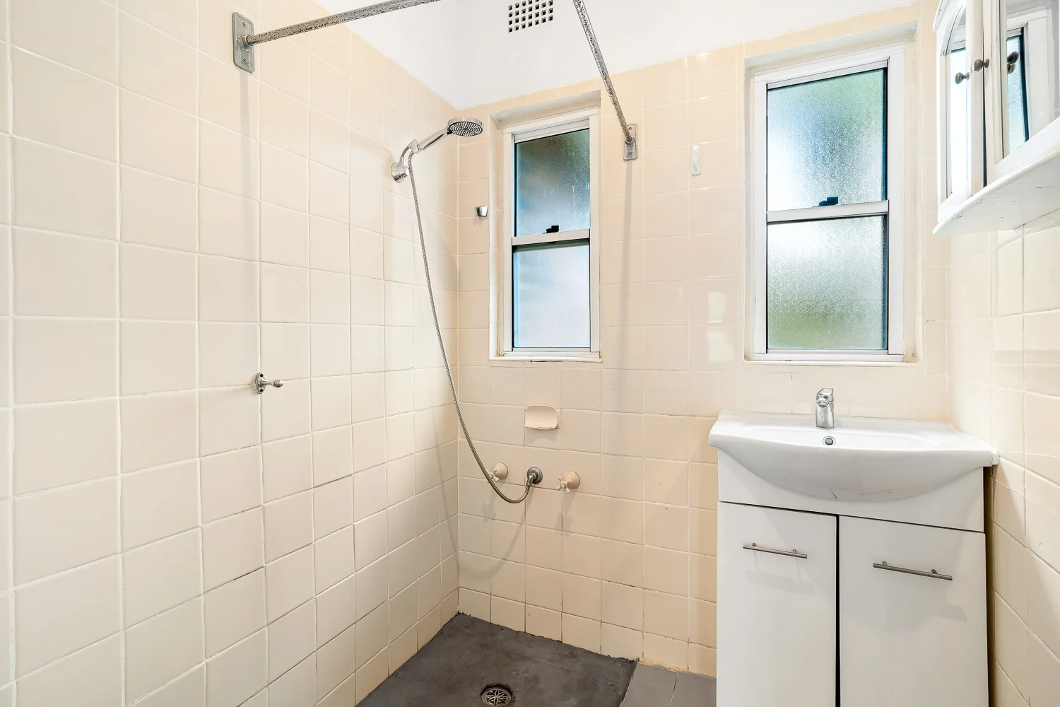Additional image 6 of 28 Flood Avenue, Revesby NSW 2212
