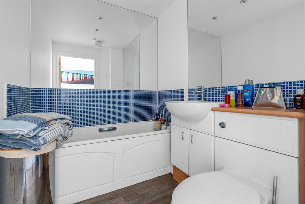 Additional image 13 of 2 bed flat for saleStants View, Hertford SG13