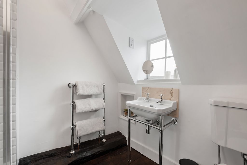 Additional image 15 of 2 bed flat for saleRayne Road, Braintree CM7