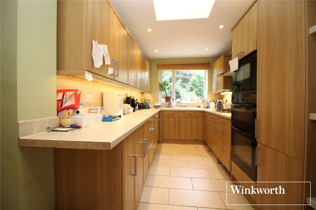 Additional image 11 of 3 bed semi-detached house for saleCardinal Avenue, Borehamwood, Hertfordshire WD6