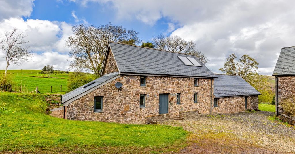 Additional image 4 of 8 bed detached house for saleLlanddeusant, Llangadog SA19