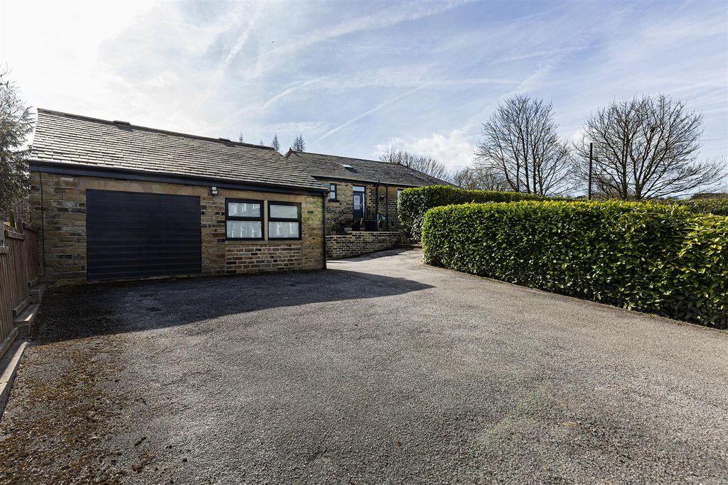 Additional image 41 of 4 bed detached house for saleBeaconsfield Road, Clayton, Bradford BD14