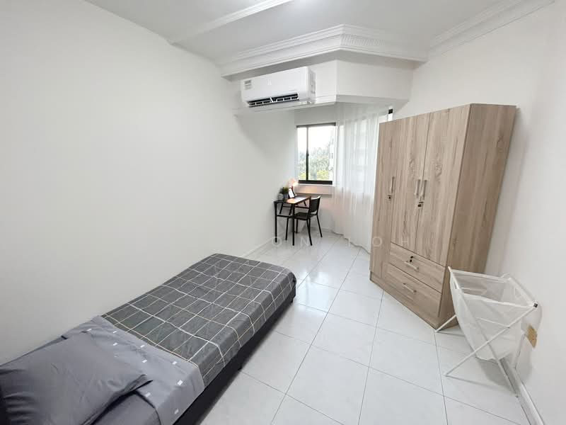 Jurong East Street 13 photo 4