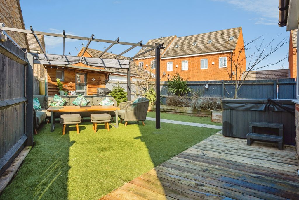 Additional image 28 of 4 bed detached house for saleColtsfoot Drive, Bourne PE10