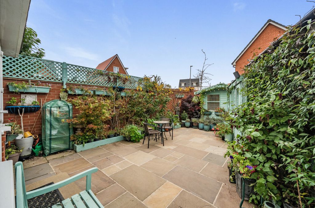 Additional image 7 of 4 bed detached house for saleSt. Georges Park, Binfield, Bracknell, Berkshire RG42