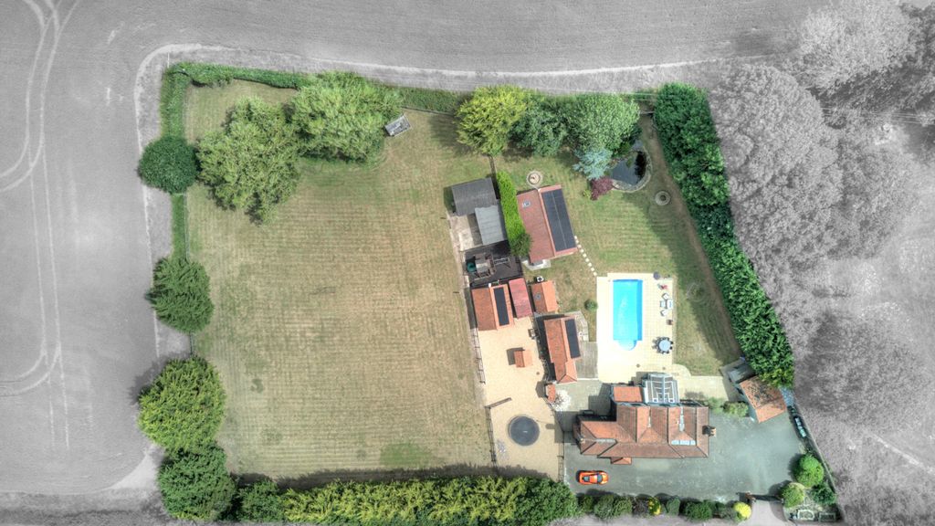 Additional image 2 of 5 bed detached house for saleGosfield Road, Gosfield, Essex CM7