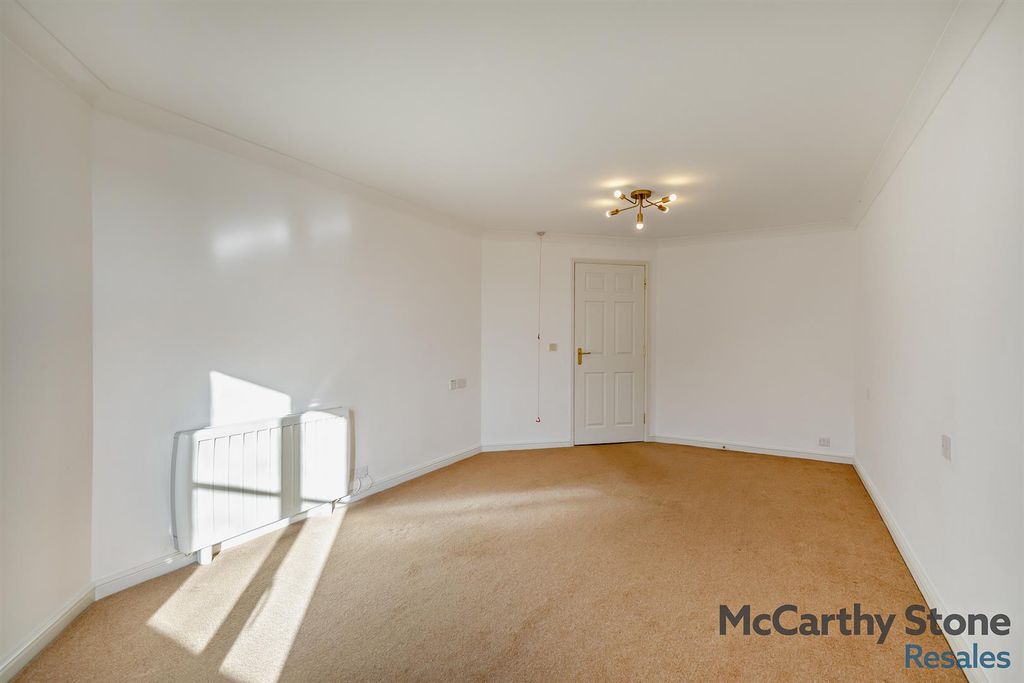 Additional image 17 of 1 bed flat for saleSt Rumbolds Court, Buckingham Road, Brackley NN13