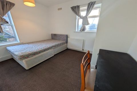 Station Road (Room 2), Beeston NG9, Room to rent