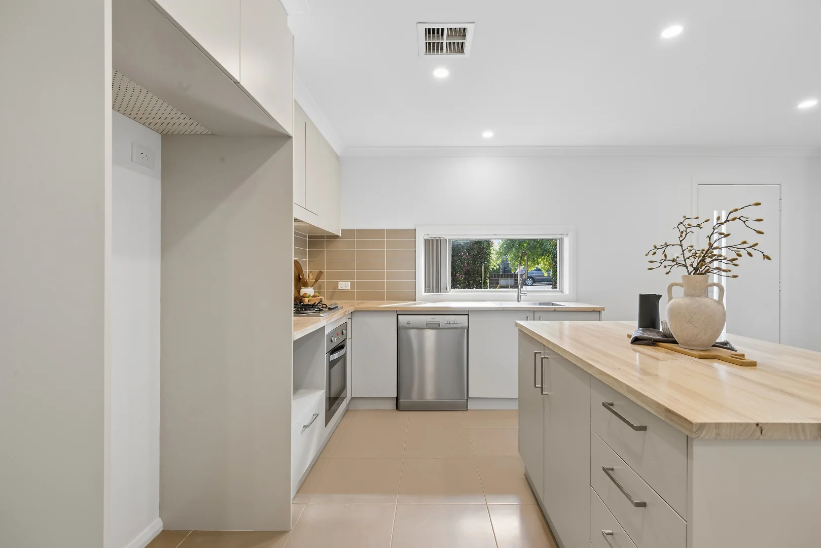 Additional image 6 of 42 Abena Avenue, Crace ACT 2911