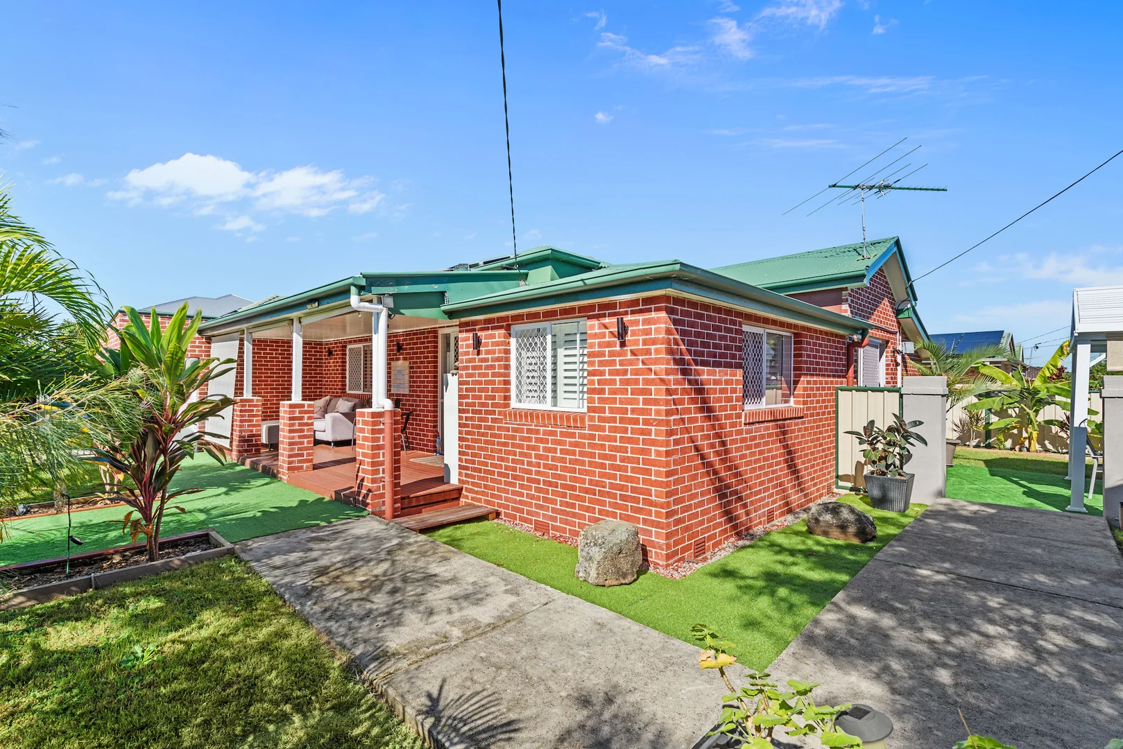 13 Dodds Street, Margate QLD 4019 photo 2