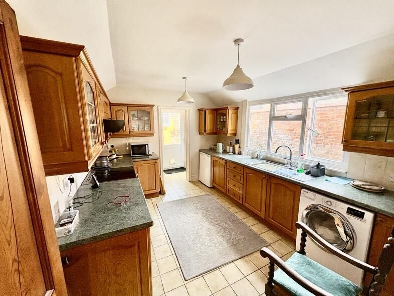 Additional image 21 of 4 bed terraced house for saleDurleigh Road, Bridgwater TA6