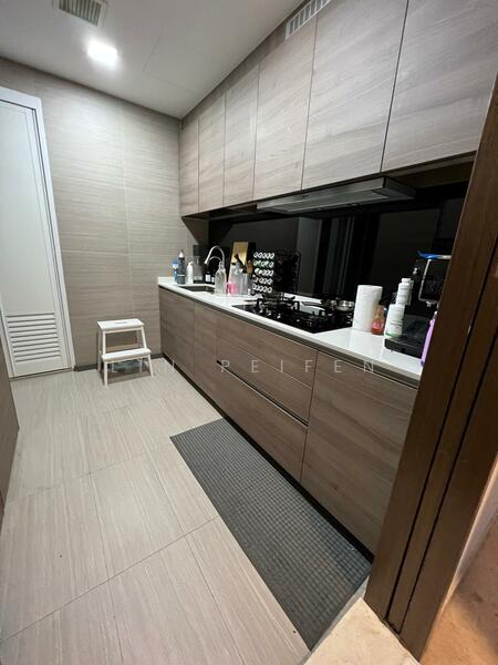 8 Amber Road photo 3