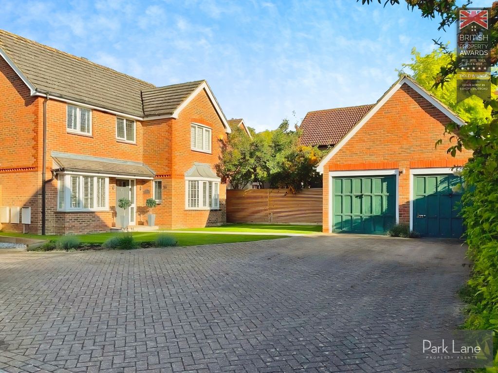 4 bed detached house for saleCoopers Close, Bishops Stortford CM23
