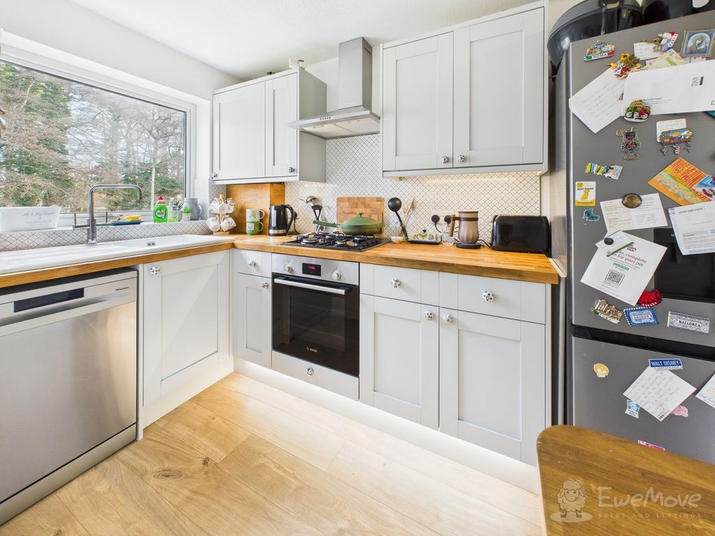 Additional image 4 of 2 bed flat for saleHollybrook Court Chalet Hill, Bordon, Hampshire GU35