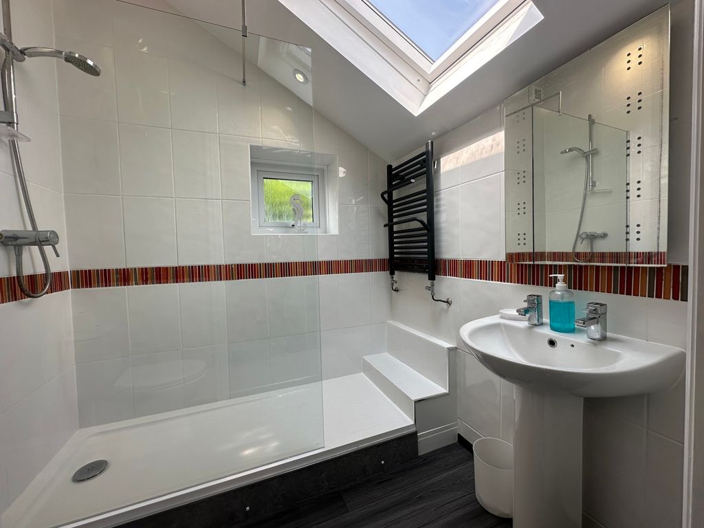 Additional image 6 of 2 bed flat for saleThe Granary - The Vicarage, Penally, Tenby, Pembrokeshire SA70