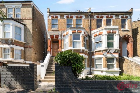 Ferme Park Road N8