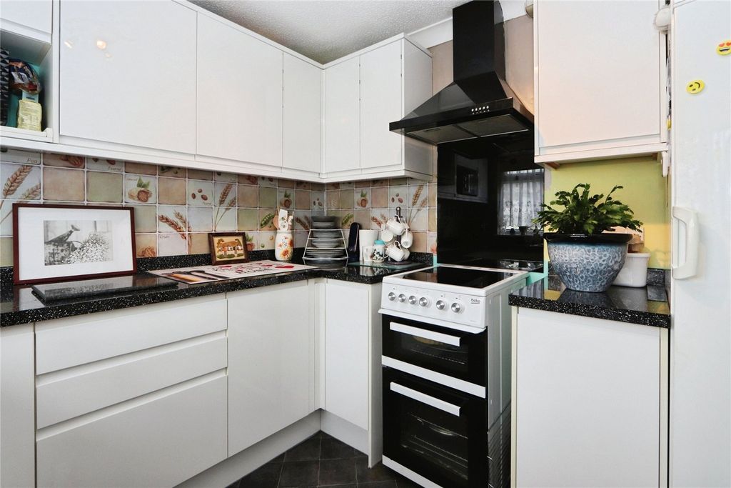 Additional image 3 of 1 bed bungalow for saleClovelly Gardens North, Bideford, Devon EX39