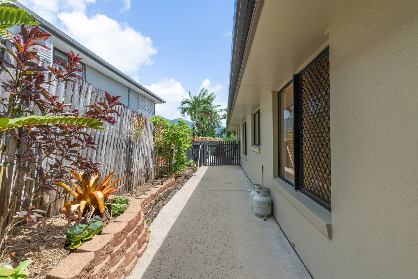 Additional image 18 of 53 Country Road, Cannonvale QLD 4802