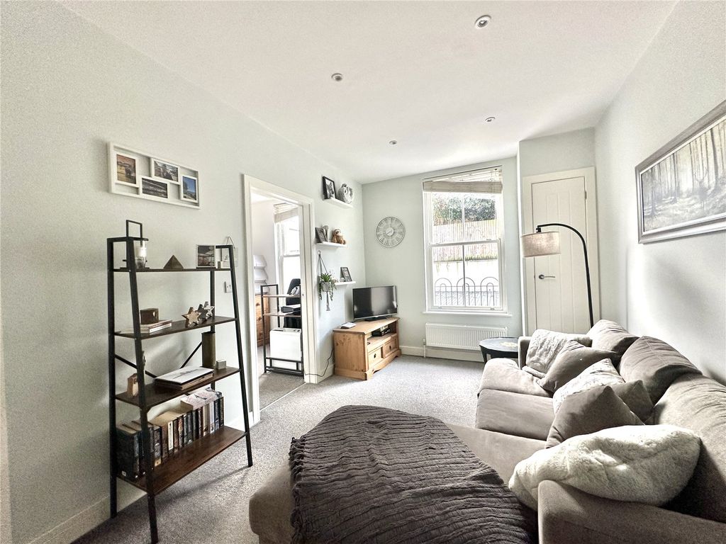 Additional image 9 of 2 bed flat for saleOakfield Street, Blandford Forum, Dorset DT11