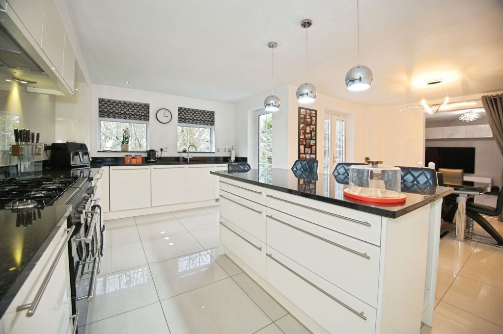 Additional image 3 of 5 bed detached house for saleBryn Dryslwyn, Bridgend CF31