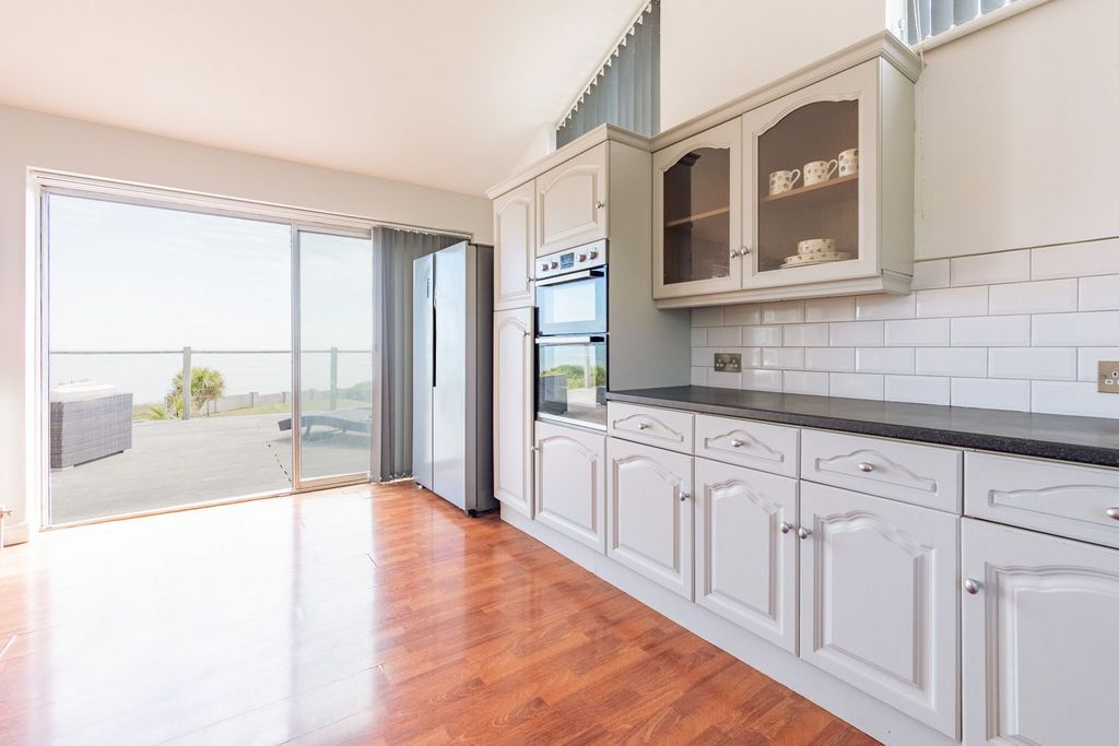 Additional image 7 of 6 bed detached house for saleCliff Promenade, Broadstairs CT10