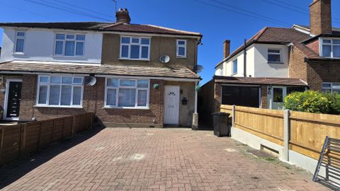 Parkside Avenue, Romford, Essex RM1
