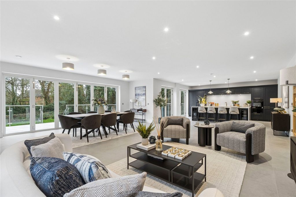 Additional image 7 of 6 bed detached house for saleThe Old Nursery, Hedsor Road, Bourne End, Buckinghamshire SL8