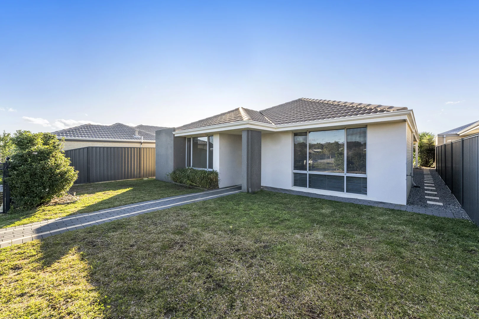 4 Saxon Lane, Baldivis WA 6171 photo 2