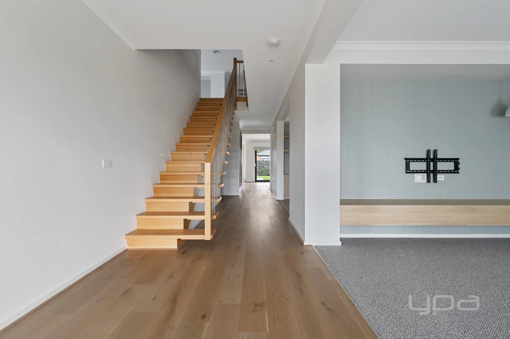 9 Riversdale Boulevard, Weir Views VIC 3338 photo 2